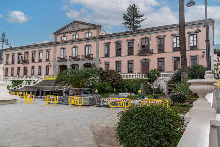 Tenerife 126 - La Orotava - Ayuntamiento.jpg